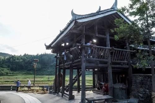 闻树义:百里侗乡