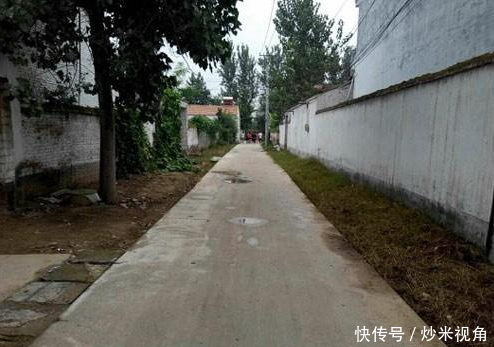 农村老话“宁愿门前闹嚷嚷，不愿屋后脚板响”，是什么意思？