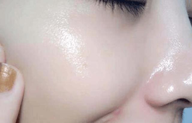 水里加这个东西做洗脸水, 不出30天, 除色斑, 除皱纹!