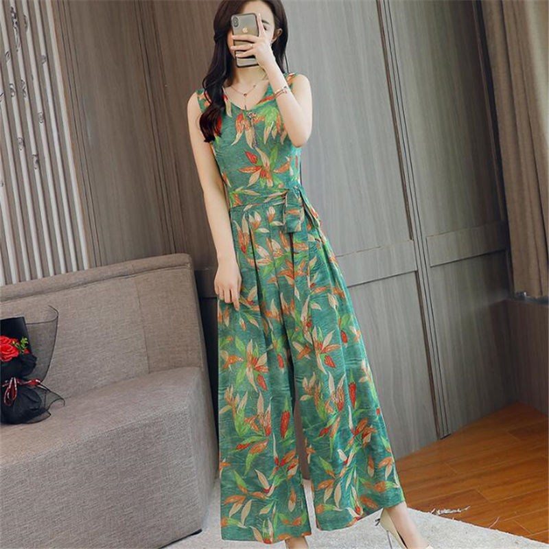 确实美!这样高贵迷人的连体裤来一打，穿着性感又洋气，女人味足