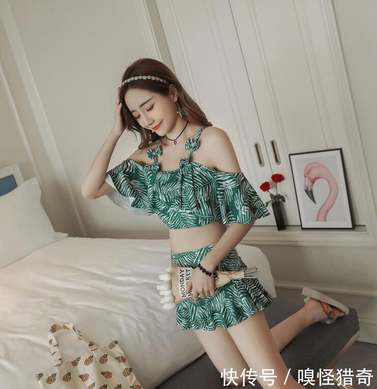 精致典雅的分体裙，拯救平胸的妹子，穿出迷人气质！