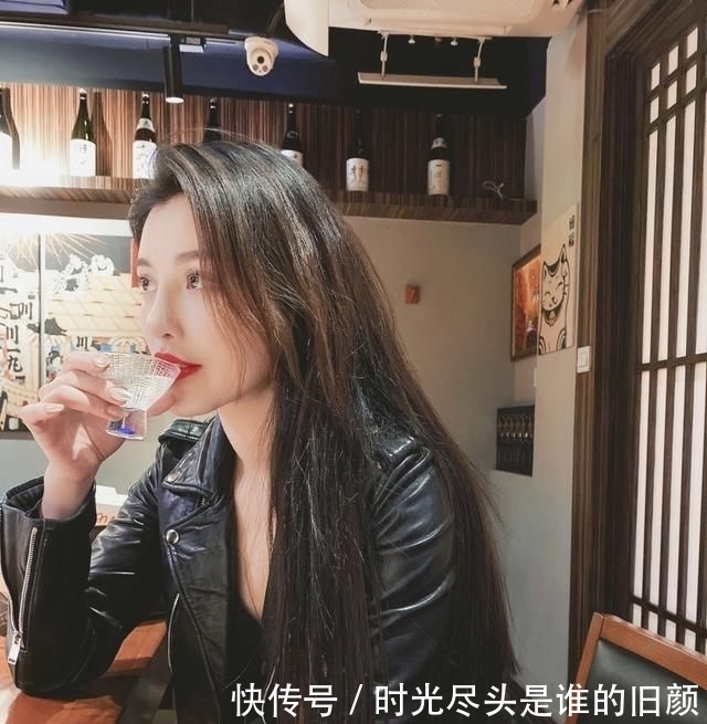  [富商]刘翔前妻葛天疑被富商追求，每周收一捧玫瑰不忘高调炫耀