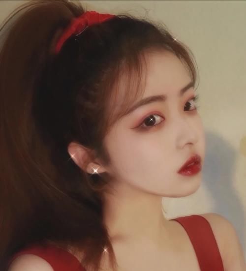 #女生#女生这几种发型留久了,发际线会上移,你的发型是这样的吗