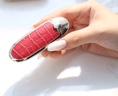 连卡戴珊、刘雯、邓文迪都只能打酱油!这究竟是什么?