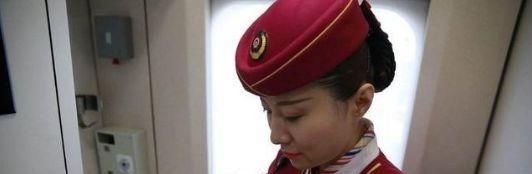  「美女」为什么在高铁上，很少看到乘务员吃饭？来听听美女乘务