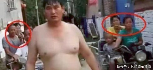 大衣哥朱之文遭全网黑，大衣嫂反对进娱乐圈，几张照片说明一切！