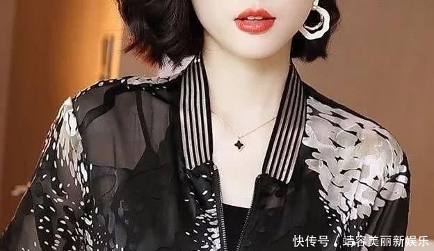 『减龄』春季流行这“短开衫”,休闲时尚,仅减龄还百搭,高端上档次