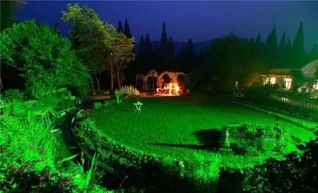 66岁大叔，8年时间打造出了中国最美私家花园，让人叹为观止！