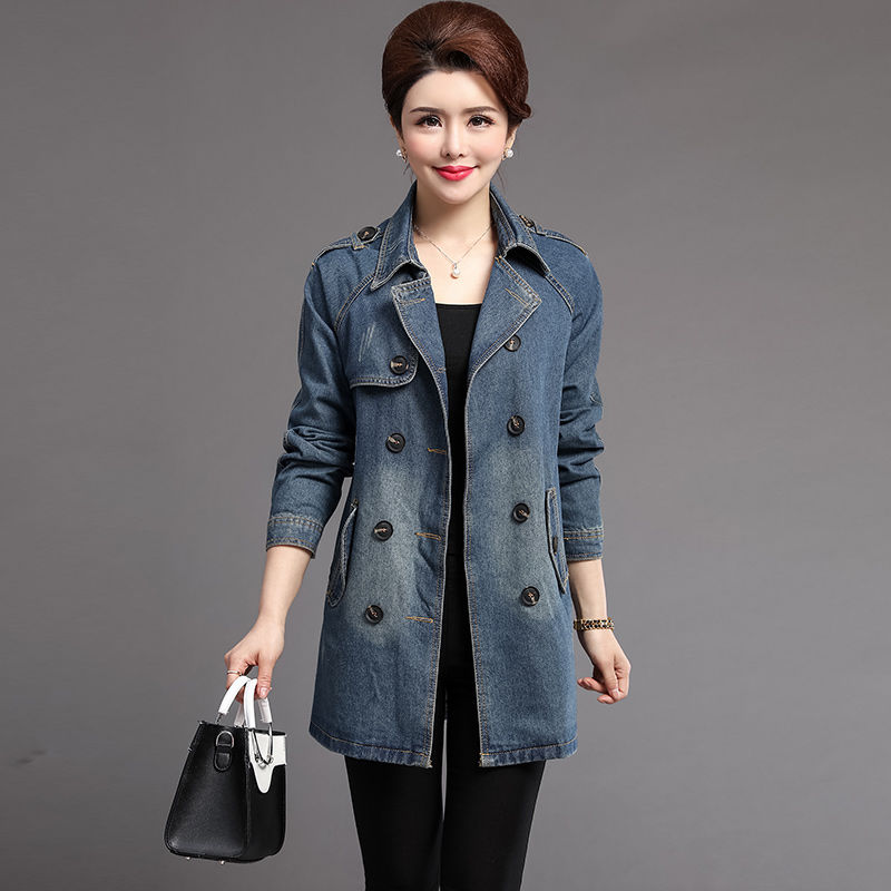 “跑断腿”都难买的新款“牛仔秋装”，个性十足，显瘦减龄特抢眼