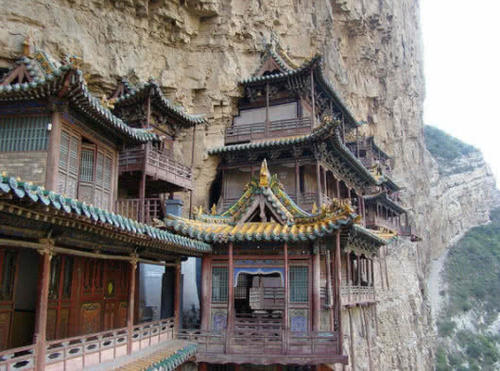 国内最包容的寺庙，里面同时供奉3种信仰，因游客过少选择降价