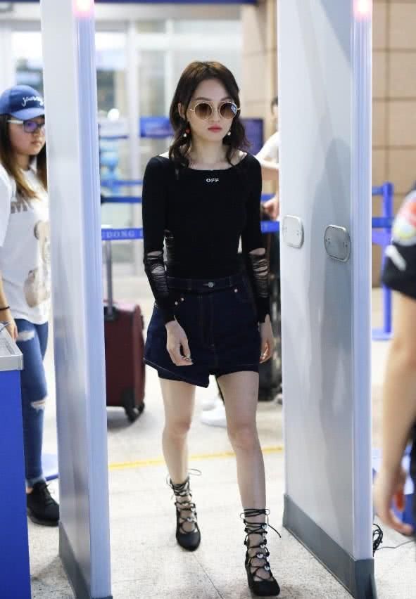 张韶涵太会穿了，一双芭蕾舞鞋衬得仙气满满，穿上要花1小时吧