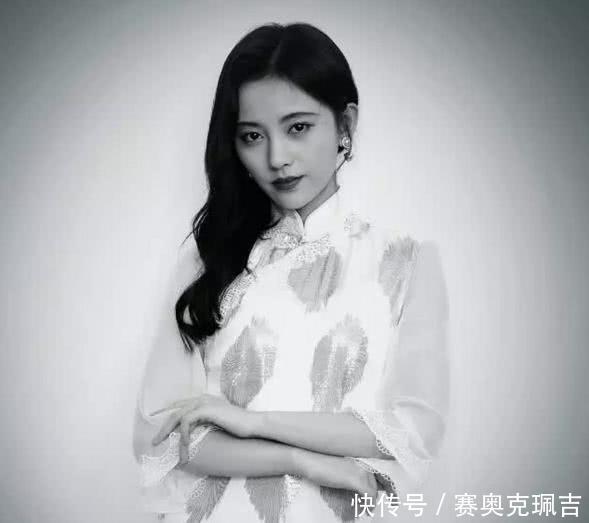 周洁琼:再看看鞠婧祎的,真是一比吓一跳!,看了张馨予和杨超越的旗袍照