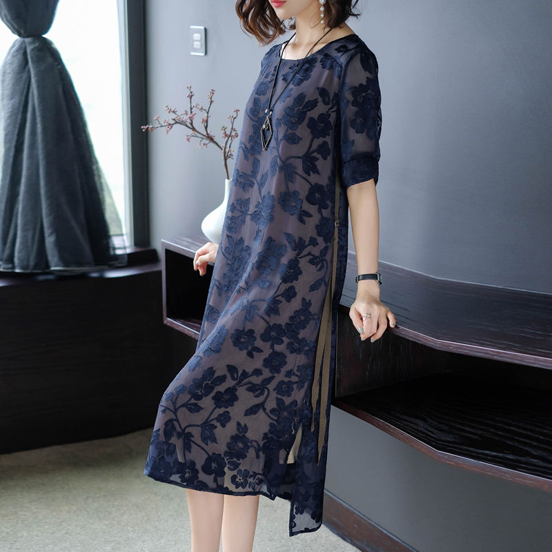 谁说:真丝比旗袍美，多瞧瞧这刚上新的“欧货”秋裙，美炸天