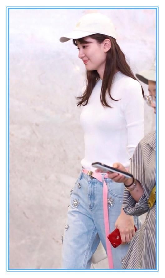 林允儿94斤，乔欣也94斤，二人同穿仔裤，身材完全不在一个档次上