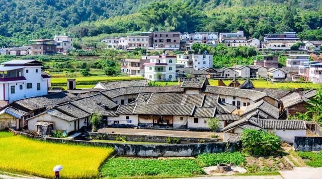 喜欢自驾吗？这十条线路你一定有喜欢的