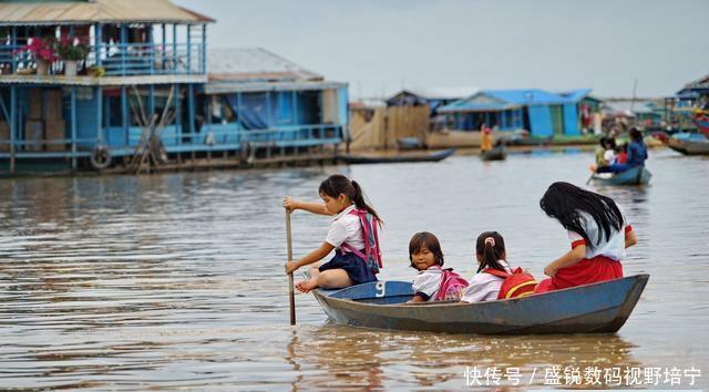 生活在柬埔寨的南越人：一辈子生活在水上，身份不被认可成为黑户