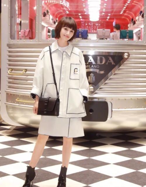 袁泉的气质,徐静蕾的洒脱,谁才是娱乐圈真正的文艺女神?