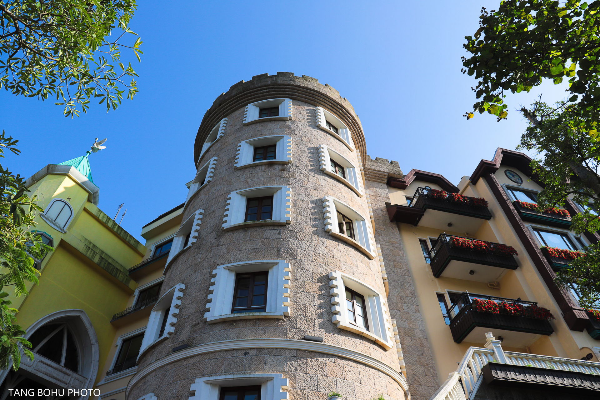 尽享深圳世外桃源的秘境之美，开启一段温泉之旅！