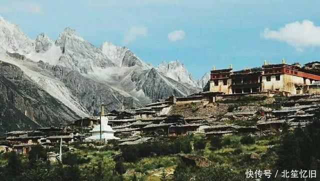 这条蜿蜒崎岖的山路环线带给你不一样的川藏极致美景