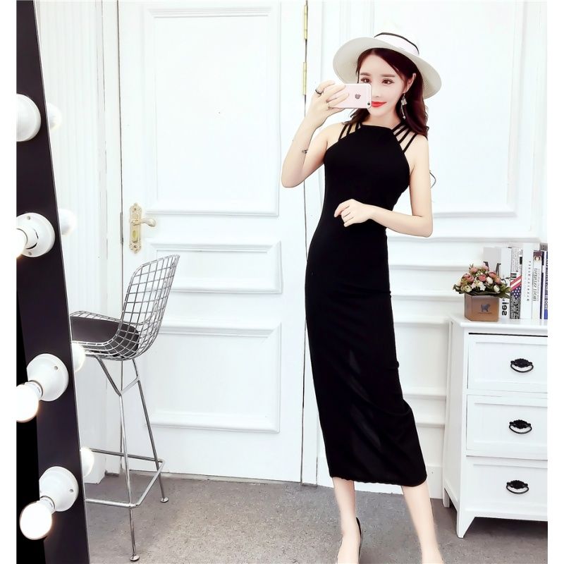 比基尼扔了吧，俗!现海边度假都穿“沙滩裙”，不但优雅还很迷人