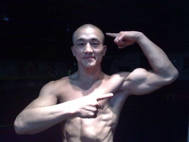 一龙辟谣没有打假拳回击质疑，武林风名嘴:支持