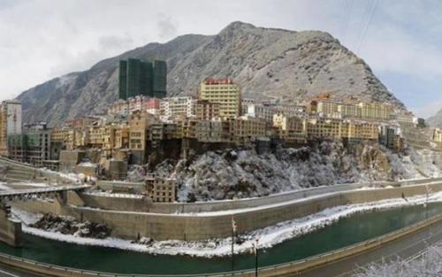 中国最“神奇”的县城，依山而建，全城只有一条主街道想掉头很难