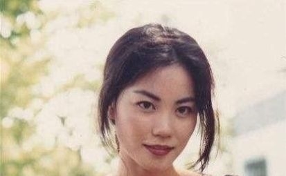『风华绝代』不老女神!38张王菲的珍贵老照片曝光,真的是天生丽质,风华绝代