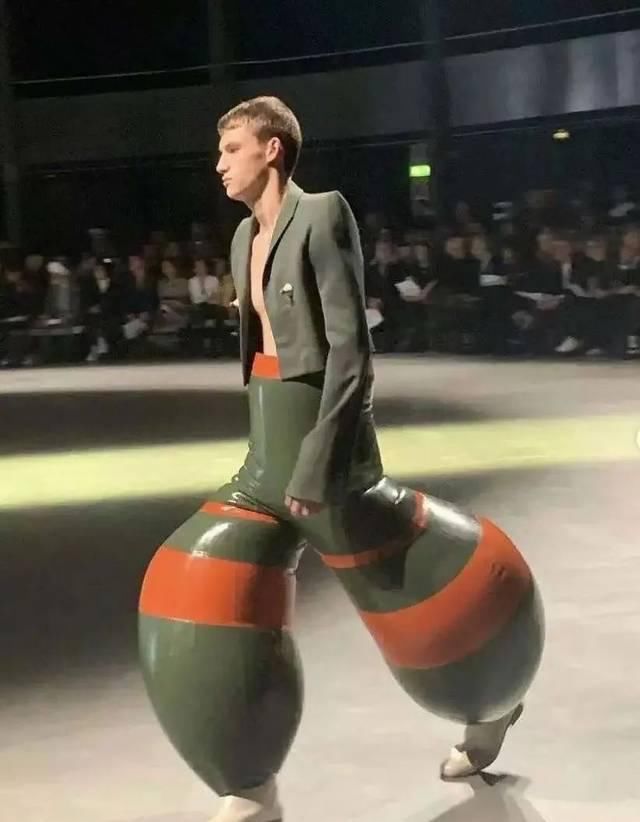  『大赛』时尚界迷之设计大赛！背上绑张床走秀，拎包入住吗？