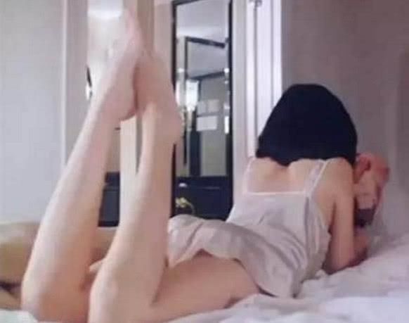 关之琳的腿有多美?惊艳时光的不仅是她的脸，美腿更是圈粉无数