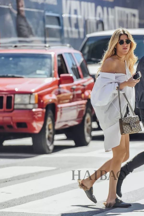 怎么穿也不时髦?是扣子没钉对地方吧