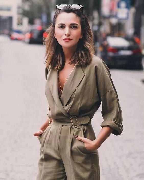 初秋穿什么?一件连体裤就够了