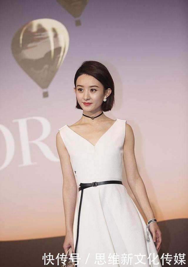 都是一身白色长裙的打扮，赵丽颖和陈妍希一对比，网友：差太多了