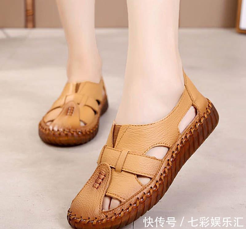 42岁老婆从不穿裙子，天天穿这运动套装，年轻10岁，超显美嫩