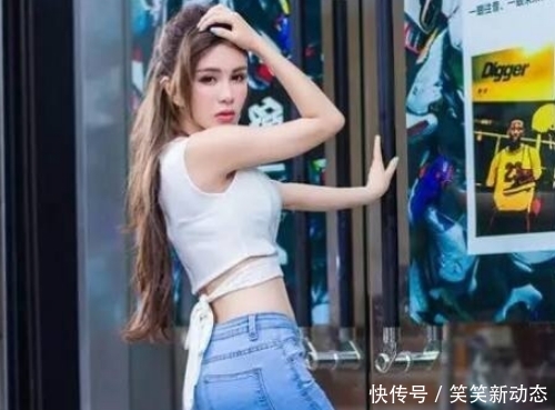#女生#备受女生青睐的牛仔裤,展现出温柔现代美,让女性更加自信优雅!