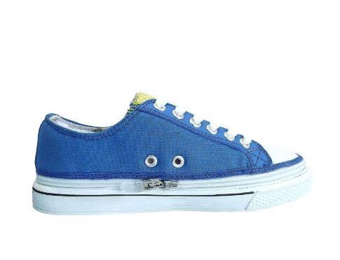 女生因玩魔方，无意寻到商机，卖鞋子年收入七八十万