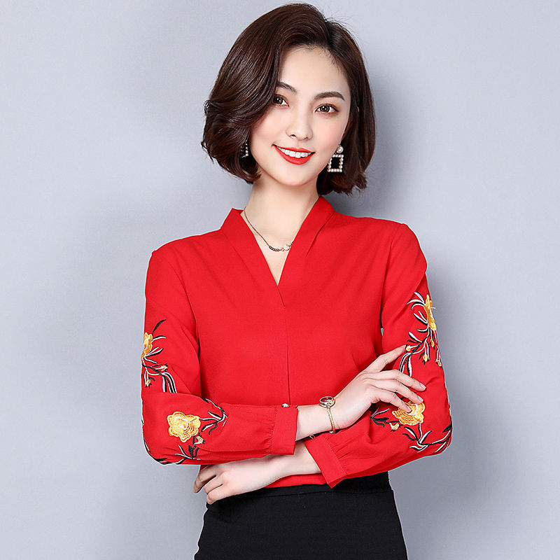 过了45的女人，别穿的太老土!瞧刚上新的秋装，款款好看又减龄