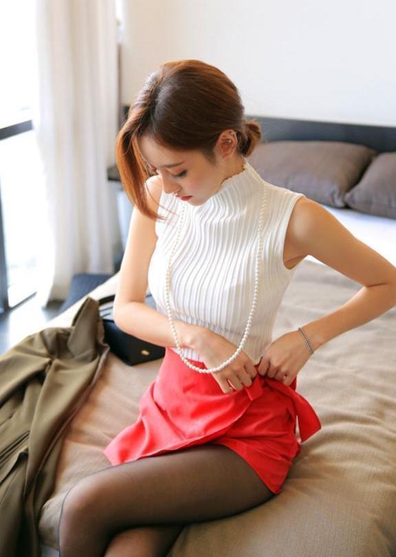 时装搭配, 初秋想穿出与众不同的高级感, 搭配一条蓝色的牛仔裤