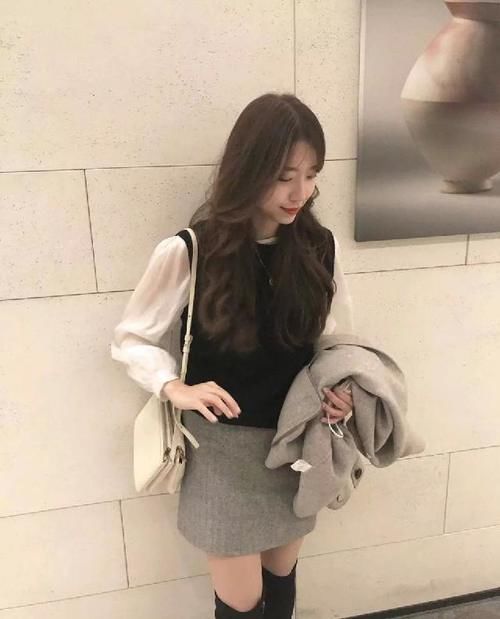 「衬衫叠穿」衬衫升级了!这么叠穿,好看又高级!