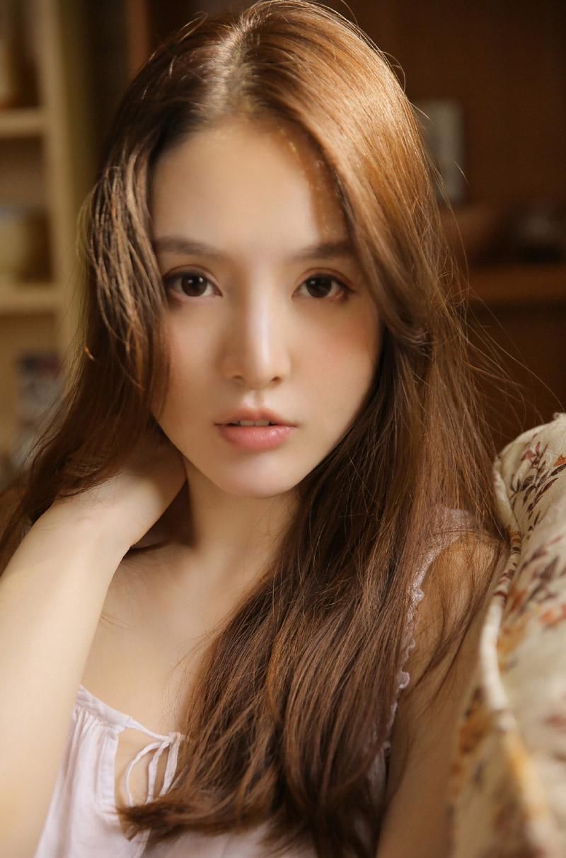 性感长腿美女慵懒私房写真图片