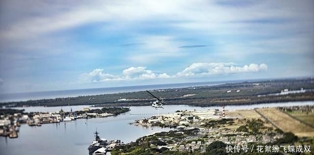 「告别」夏威夷上空的“蝰蛇”美国海军陆战队AH-1Z武装直升机告别飞行