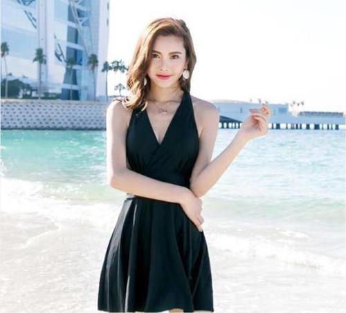 泳衣还是比基尼更性感，哪位比基尼美女的穿搭是你的菜?