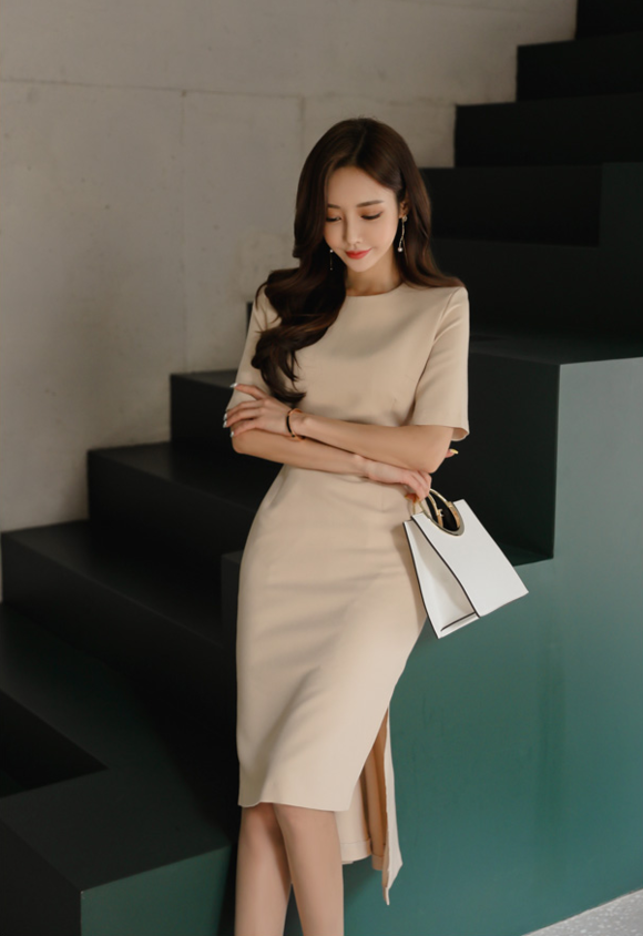 女神孙允珠，淡盐芒果酸橙清雅娇气及膝裙