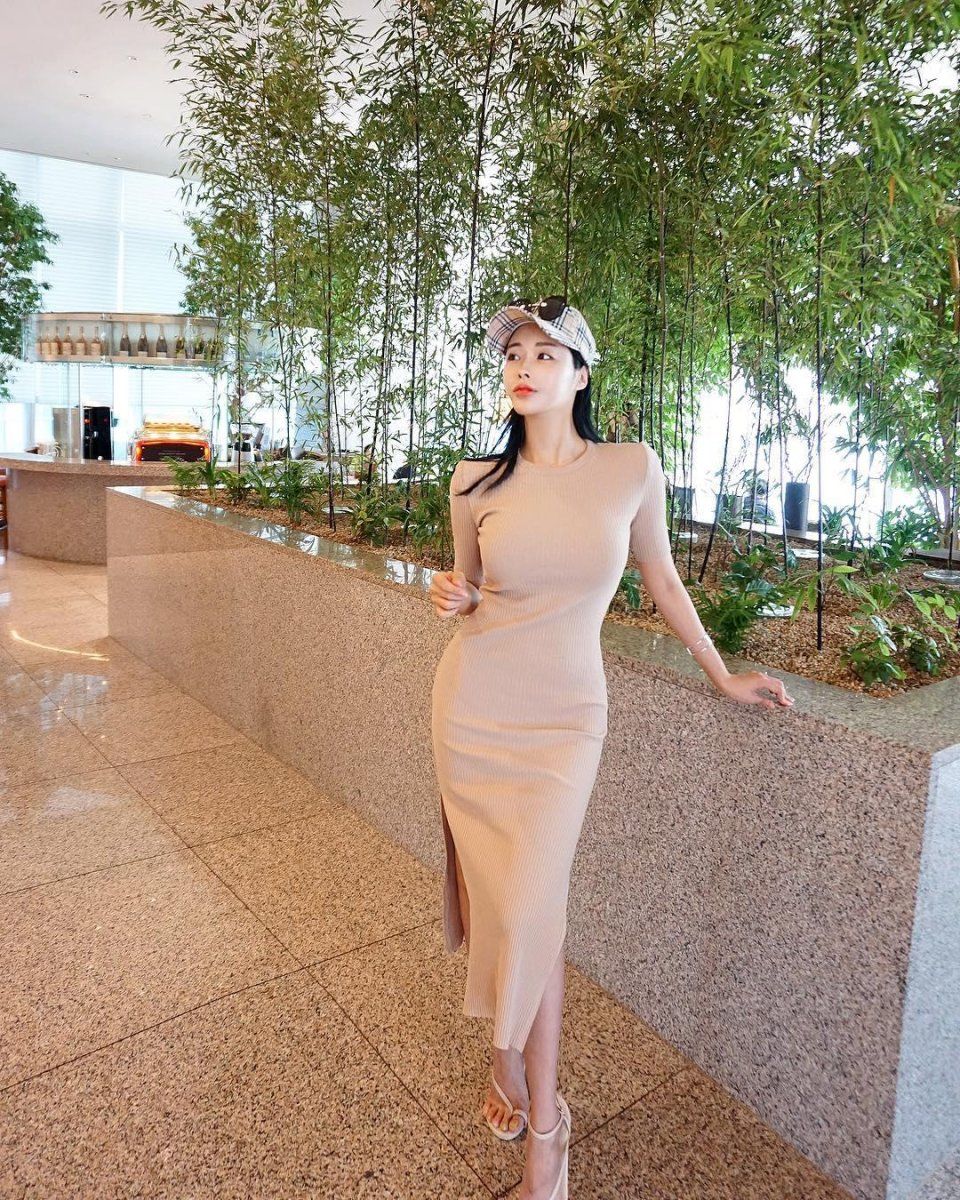 她的身材成为了亚洲女性的标杆，好身材写满了性感两字!