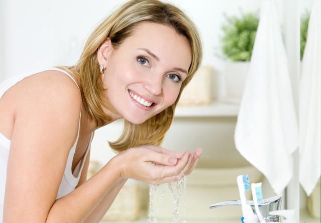 奔四:奔四奔五的女人加速老化?这四个抵抗衰老的护肤技巧千万要记牢