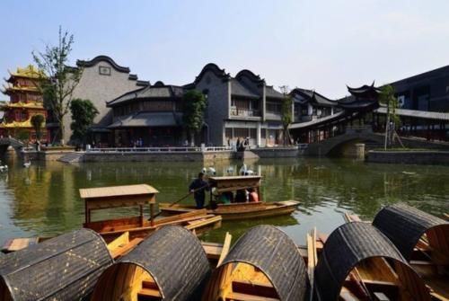 实拍景区龙潭水乡：曾开业三天吸引13万游客，如今却成为空城