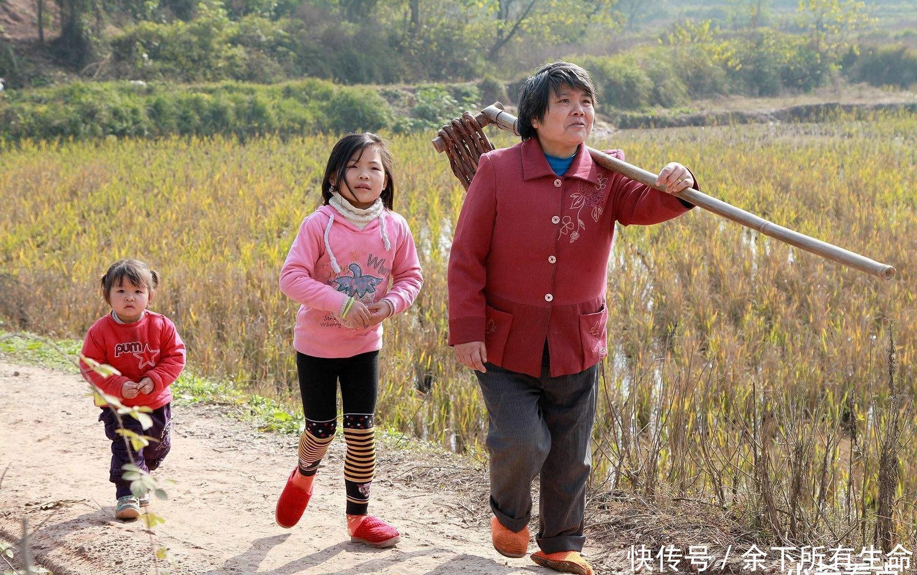  有吃有喝■农民有地有吃有喝，每月200元养老补贴够用吗？ 听听