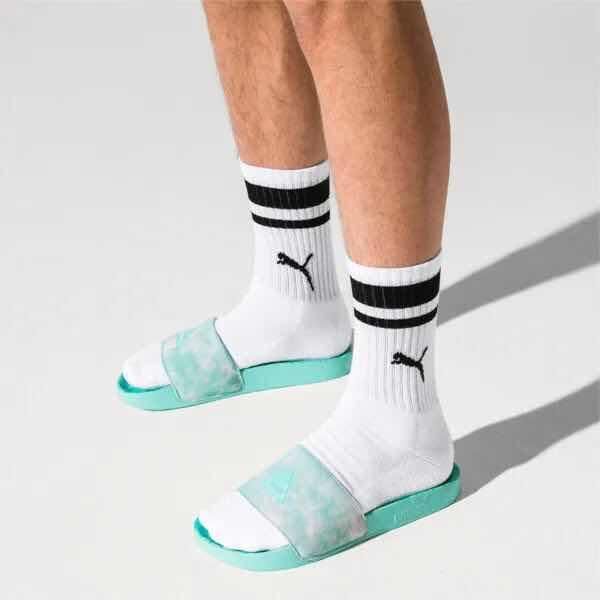 制霸@19元拖鞋硬刚Yeezy拖鞋,谁才是夏日制霸街头的神级单品?
