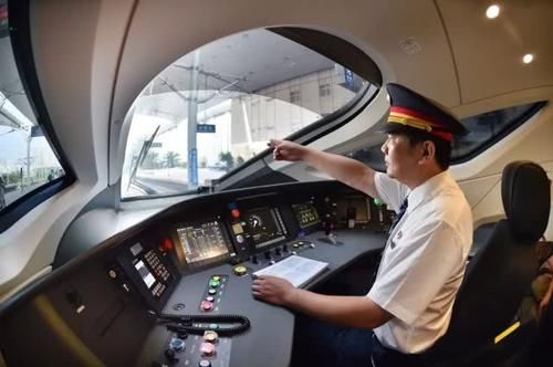  【断裂】复兴号上的电线断裂，乘客会遭遇什么灾难？再也不担心