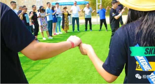 中秋白领相亲会圆满落幕，7对单身牵手成功