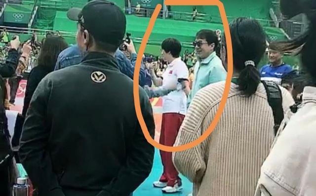 演员巩俐中国女排